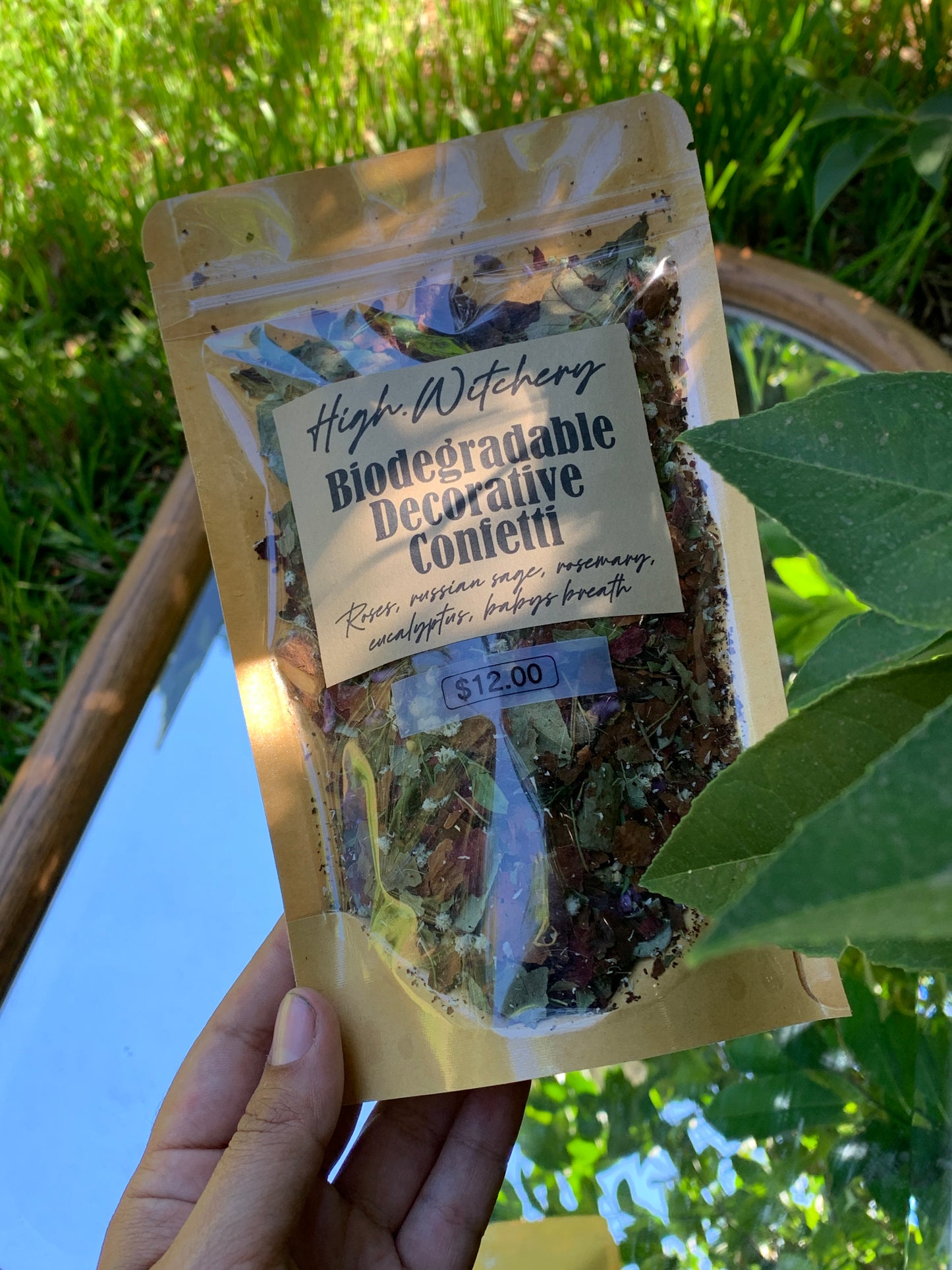 Biodegradable Confetti -Red Roses & Baby’s Breath | Decor